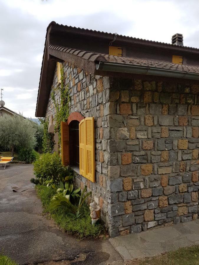 Villa Fior Di Lavanda Cisano sul Neva Exterior foto